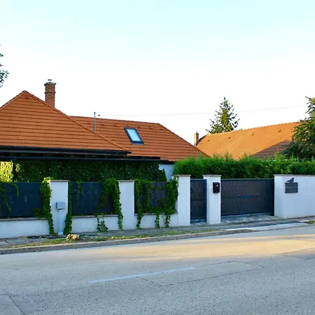 Madarfeszek Lägenhet Veszprém